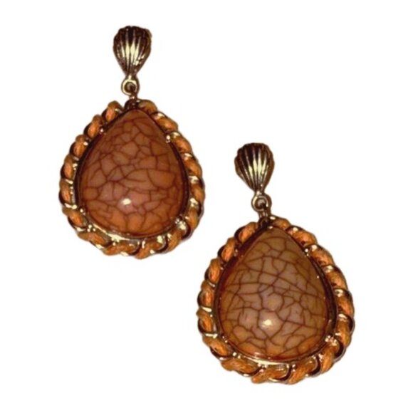 Jewelry - Vintage Coral Earrings